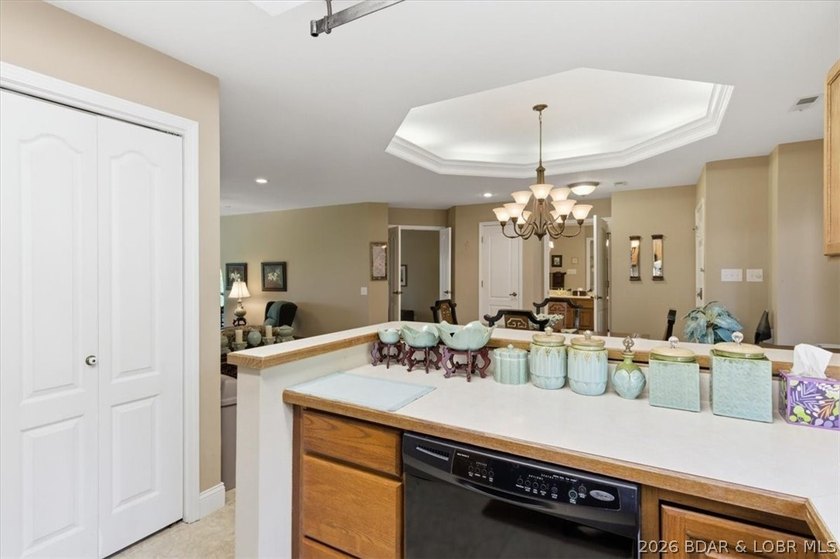 Spacious 2-bedroom, 2-bath condo in Osage Vistas (formerly Four - photo 9