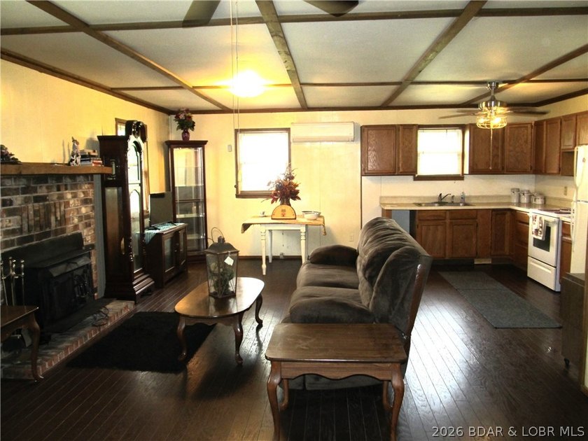 A 2 bedroom, 1 bath home on a double lot in a Lake of the Ozarks - photo 4