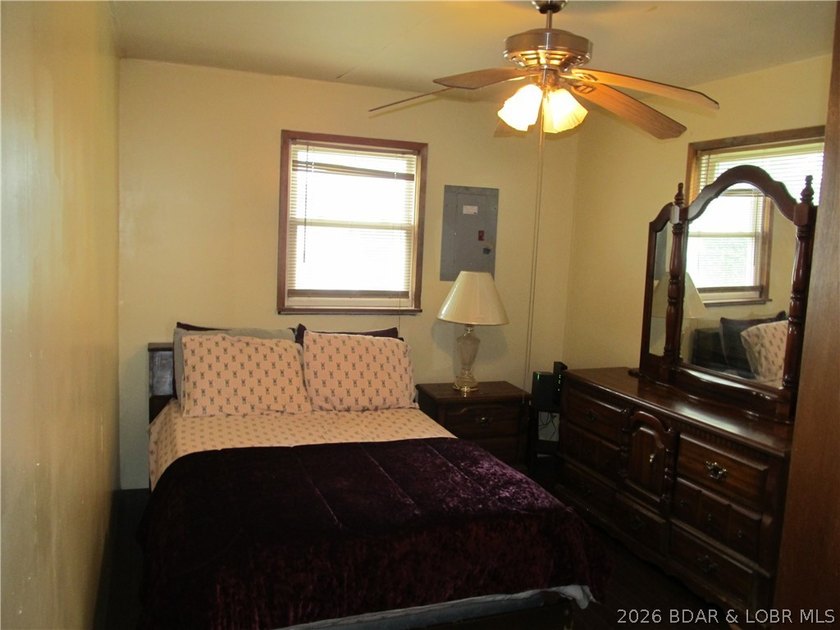 A 2 bedroom, 1 bath home on a double lot in a Lake of the Ozarks - photo 10