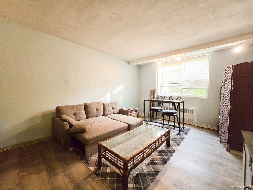 Prime Location, Conveniently located lobby. Alcove studio with - photo 3