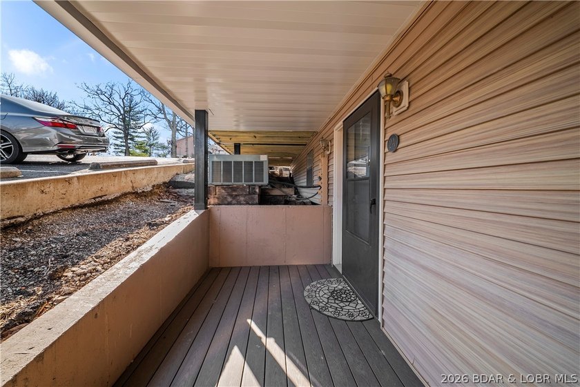 A turnkey Lake Ozark condo offering comfort, convenience, and - photo 5