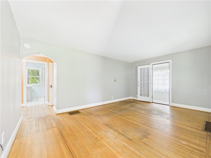 Charming and well maintained 3-bedroom, 2.5-bath Cape Cod - photo 10
