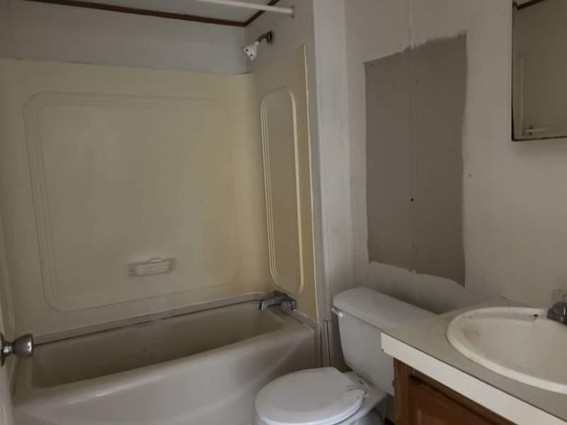 Own your own home in a quiet, well-maintained neighborhood! This - photo 5