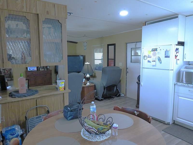 Come and see this affordable 2/2 split plan home today. Kitchen - photo 5