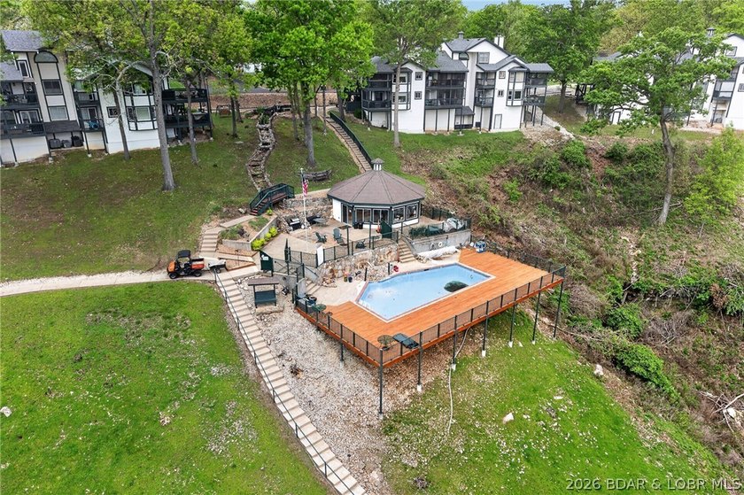 Experience the perfect blend of accessibility &amp; quiet lakeside - photo 7