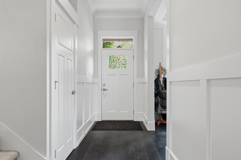 Welcome to Elgin Oaks, where timeless design meets exceptional - photo 11
