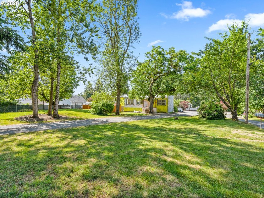 Coming 2026. One of the last 5 houses in Camas View before - photo 17
