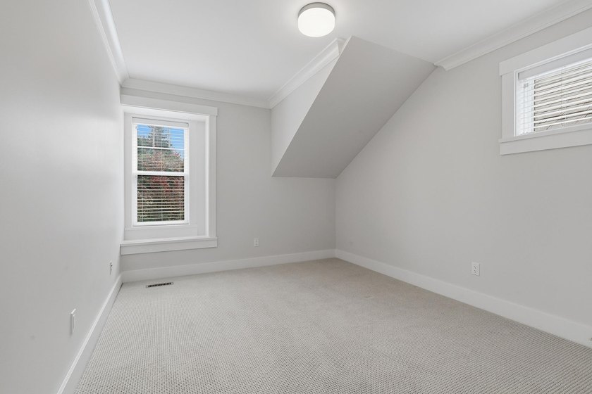 Welcome to Elgin Oaks, where timeless design meets exceptional - photo 23