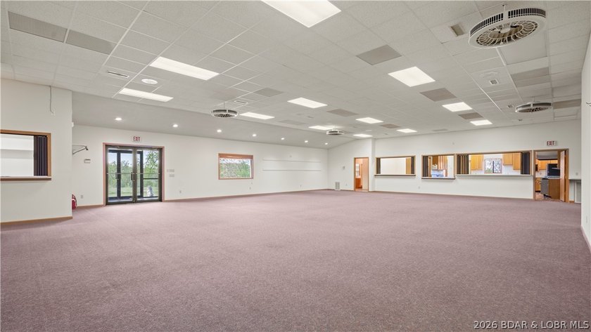 This versatile commercial property offers an exceptional - photo 5