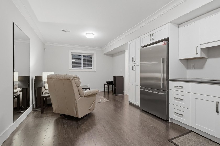 Welcome to Elgin Oaks, where timeless design meets exceptional - photo 28