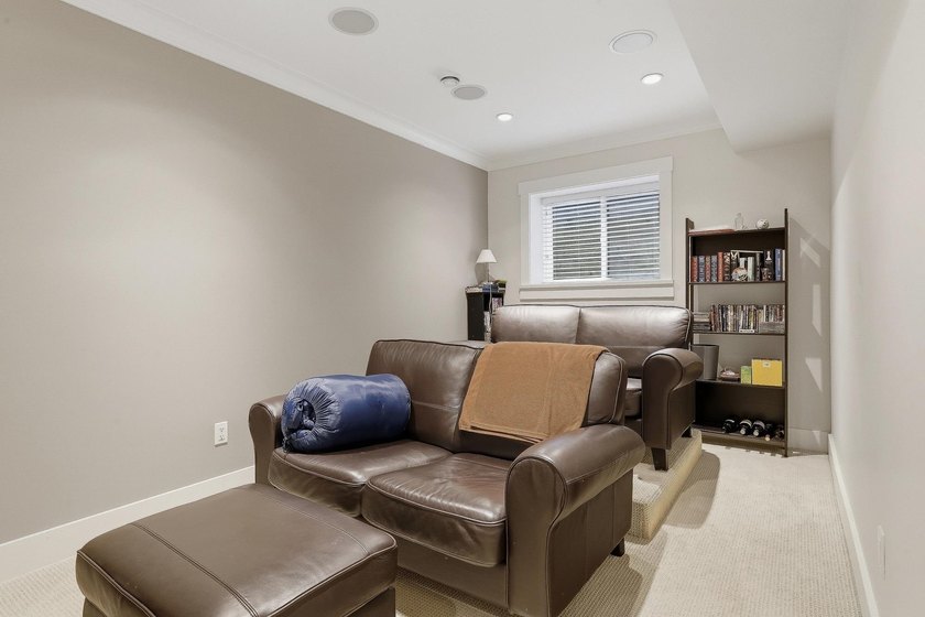 Welcome to Elgin Oaks, where timeless design meets exceptional - photo 31