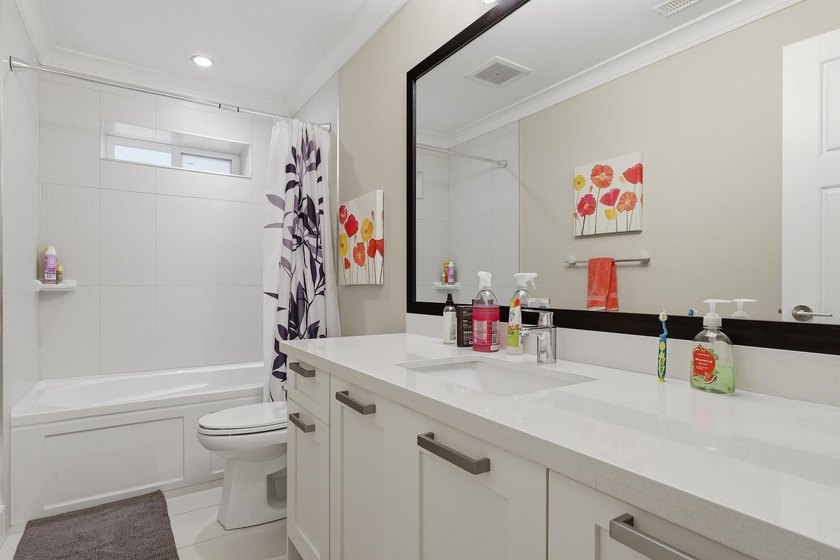 Welcome to Elgin Oaks, where timeless design meets exceptional - photo 33
