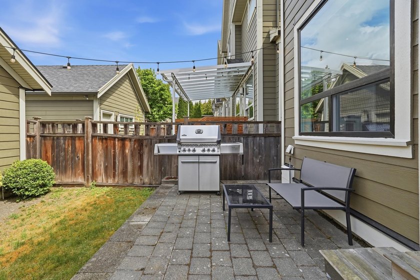 Welcome to Elgin Oaks, where timeless design meets exceptional - photo 35