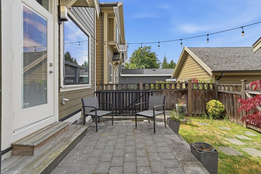 Welcome to Elgin Oaks, where timeless design meets exceptional - photo 36