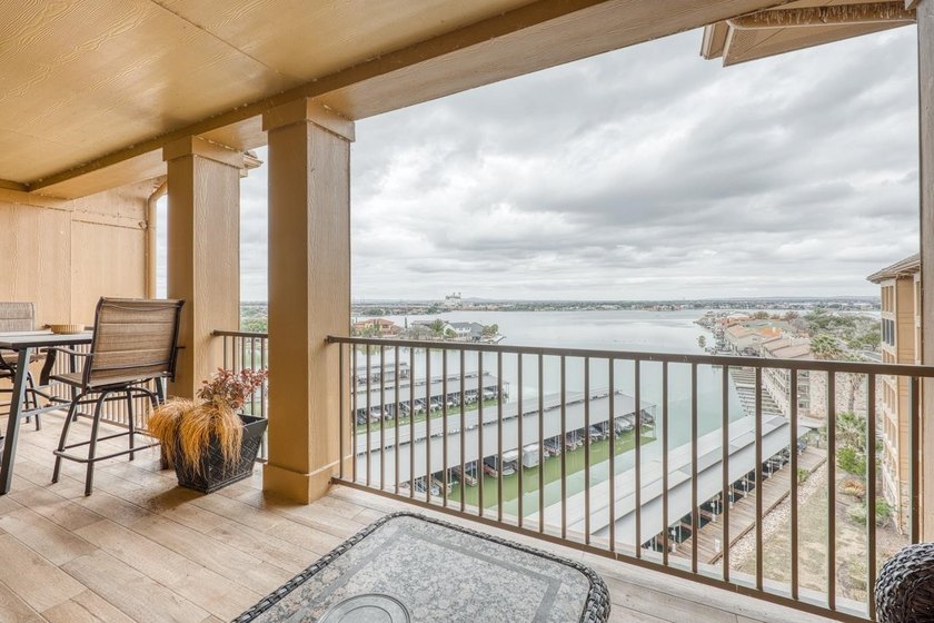 Discover the ultimate retreat in this updated Penthouse-level - photo 33
