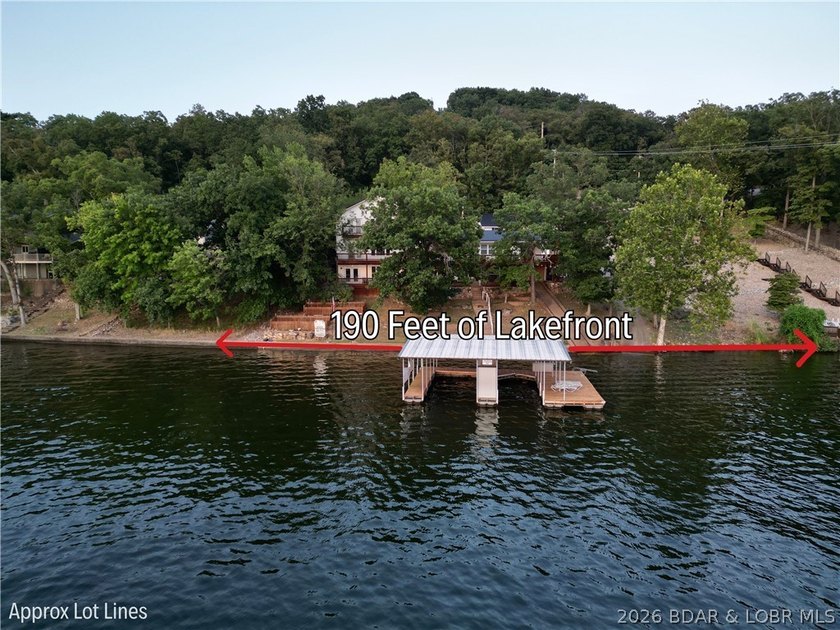 A must-see 10 Bedroom waterfront home. Check out this rare find - photo 5