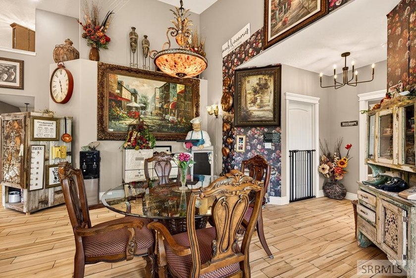 Designed for entertaining and grand scale living, this - photo 8