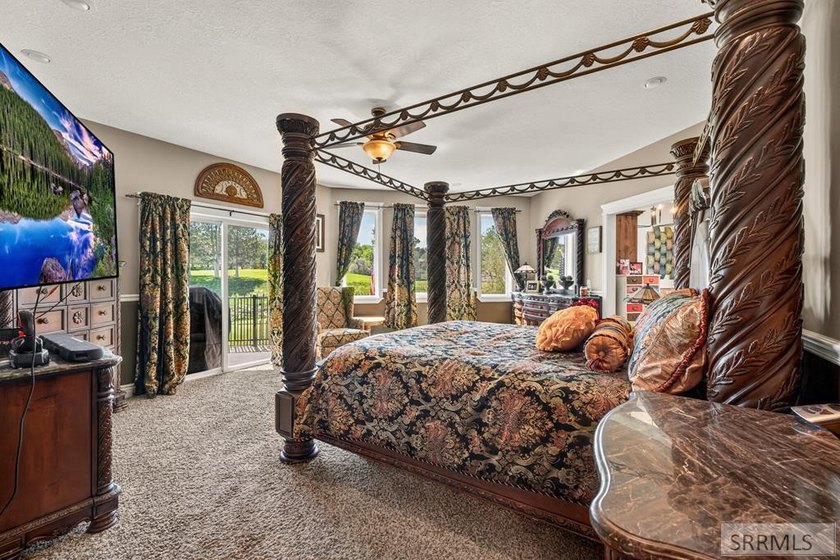 Designed for entertaining and grand scale living, this - photo 9