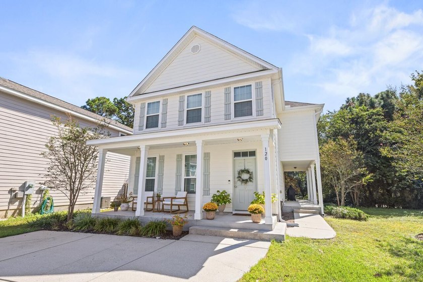 ***Home Sweet Home***This 3BR/2.5BA home has been lovingly - photo 4