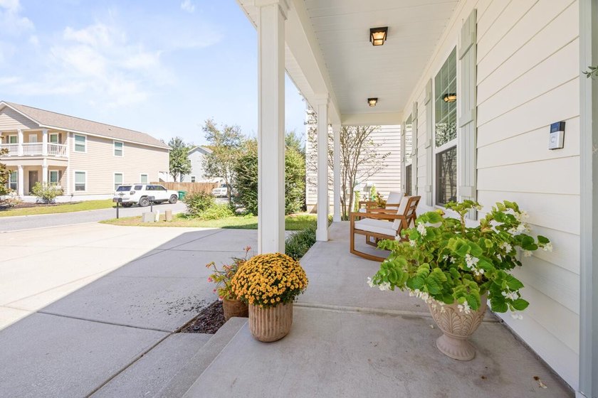 ***Home Sweet Home***This 3BR/2.5BA home has been lovingly - photo 5