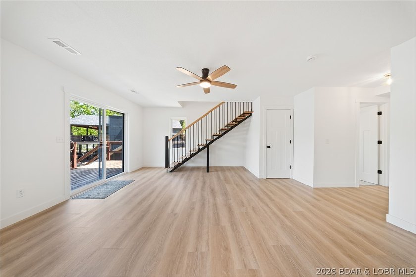 Cove location with 100 feet of lakefront, this beautifully - photo 8