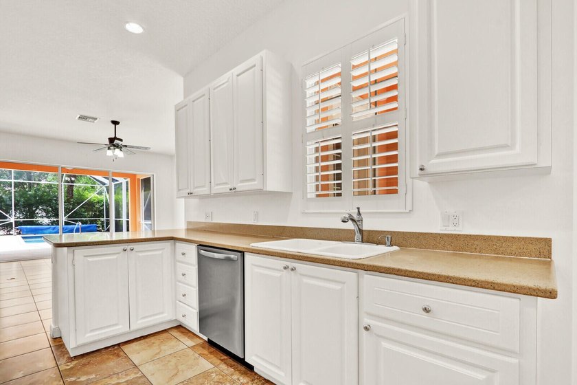 Rarely available single-story pool home in the highly - photo 12