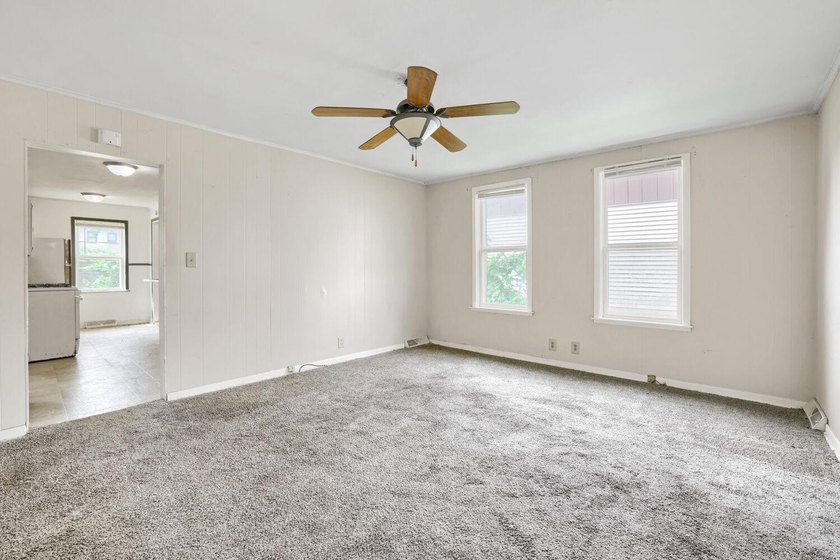 Fantastic investment, flip, or equity-building opportunity at - photo 12