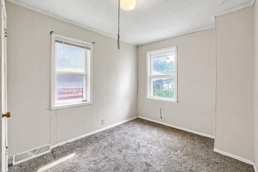 Fantastic investment, flip, or equity-building opportunity at - photo 18