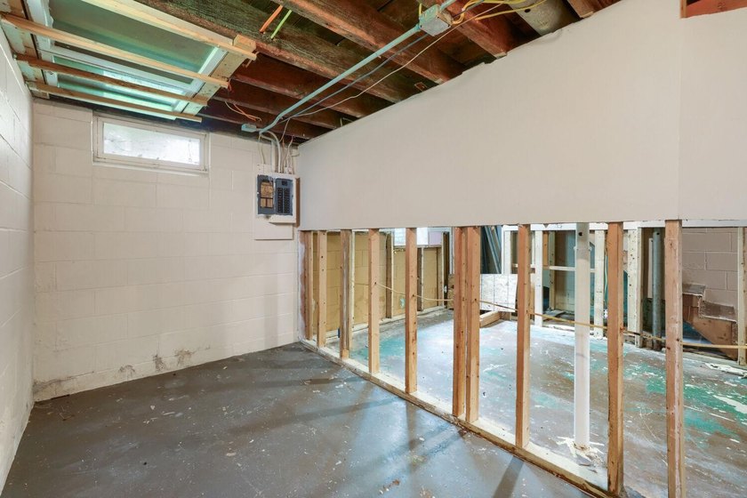 Fantastic investment, flip, or equity-building opportunity at - photo 23