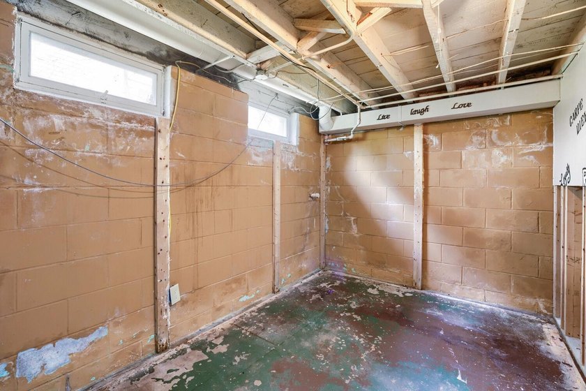 Fantastic investment, flip, or equity-building opportunity at - photo 25