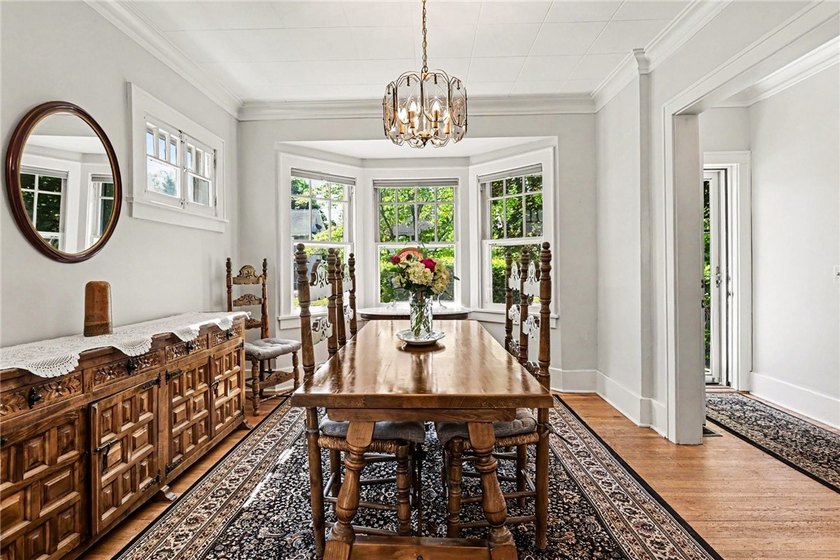 Spacious Center Entrance Colonial with nearly 2200 Square Feet - photo 7