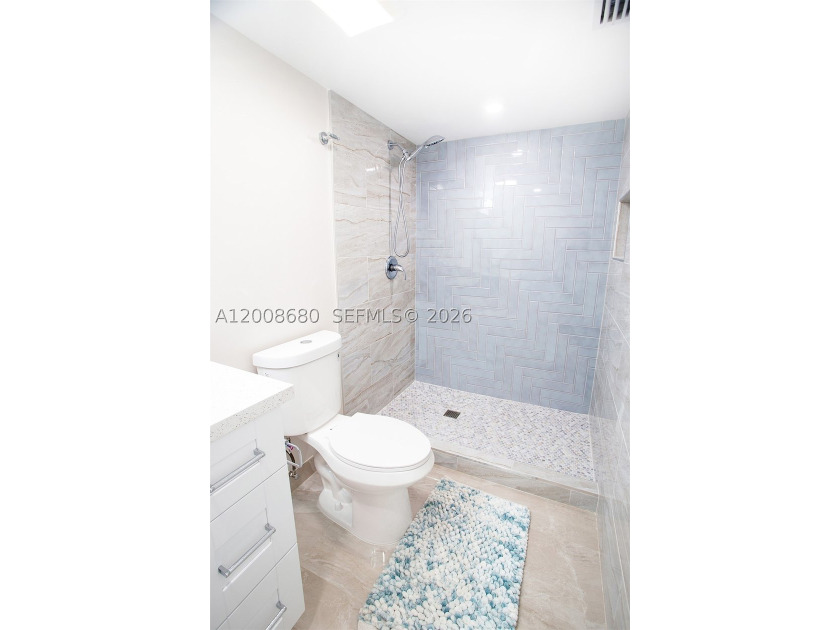 Experience resort-style 55+ living in this fully remodeled - photo 17