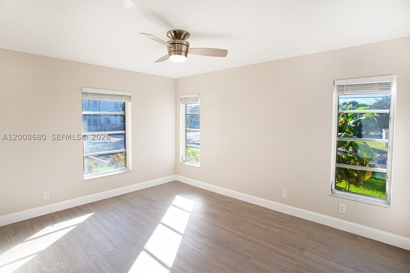 Experience resort-style 55+ living in this fully remodeled - photo 19