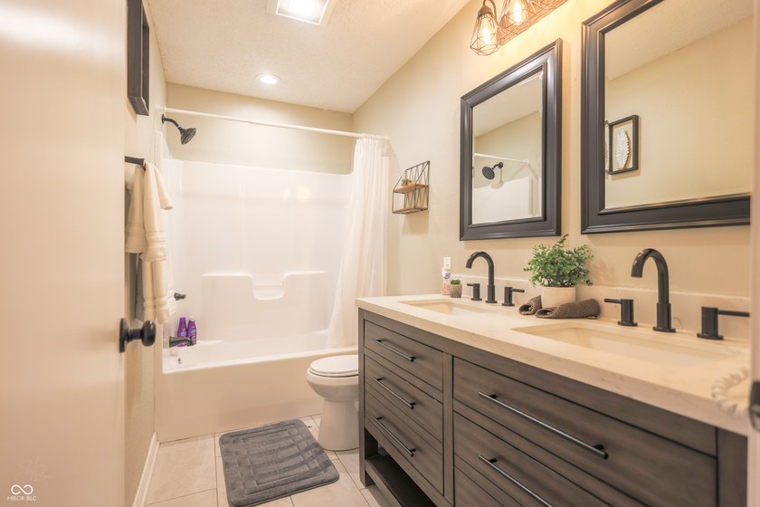 Discover this exceptional rare opportunity offering both - photo 5