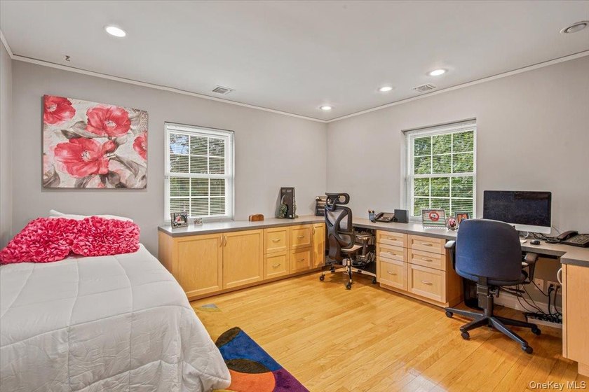 Beautifully landscaped Center Hall Colonial in a most desirable - photo 19