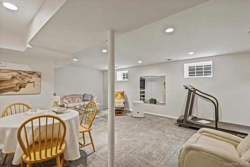 Beautifully landscaped Center Hall Colonial in a most desirable - photo 28