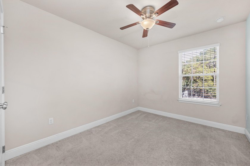 Spacious 3-bedroom, 2.5-bathroom townhome located just minutes - photo 29