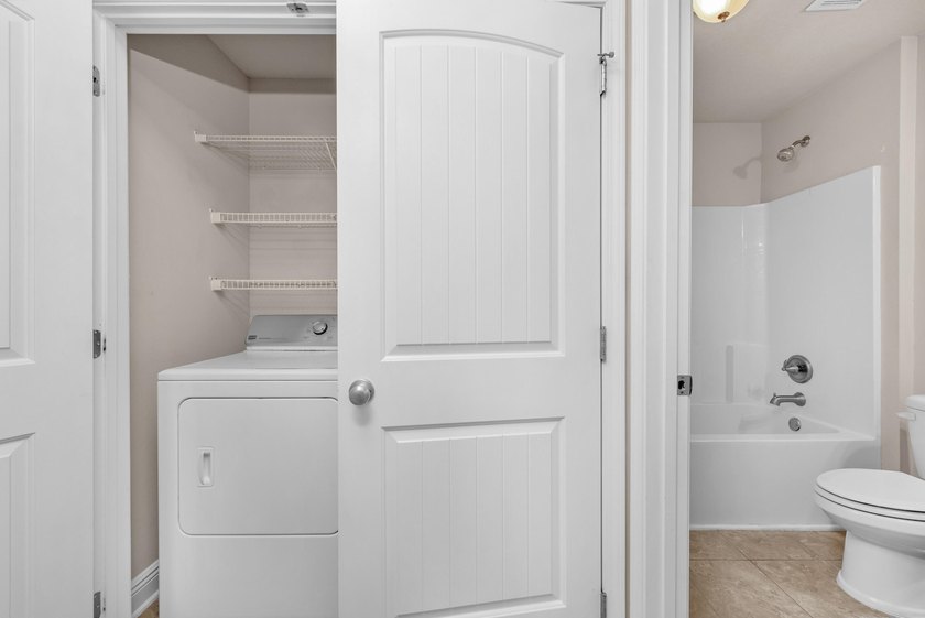 Spacious 3-bedroom, 2.5-bathroom townhome located just minutes - photo 31