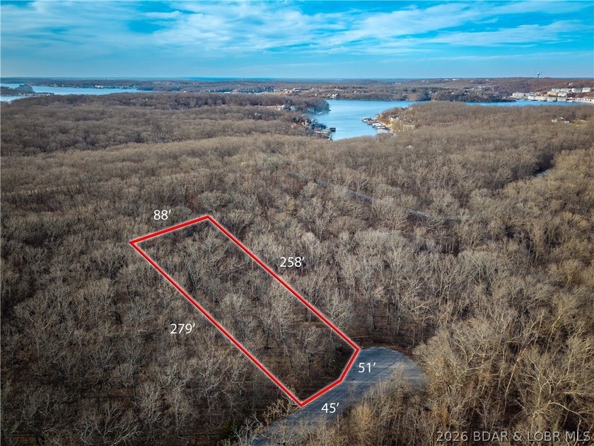 Lot 651 on Fox Run offers an exceptional opportunity to build - photo 2