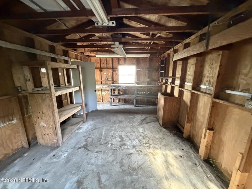 Ready for your renovations, this 3 bedroom, 1.5 bath home has a - photo 12