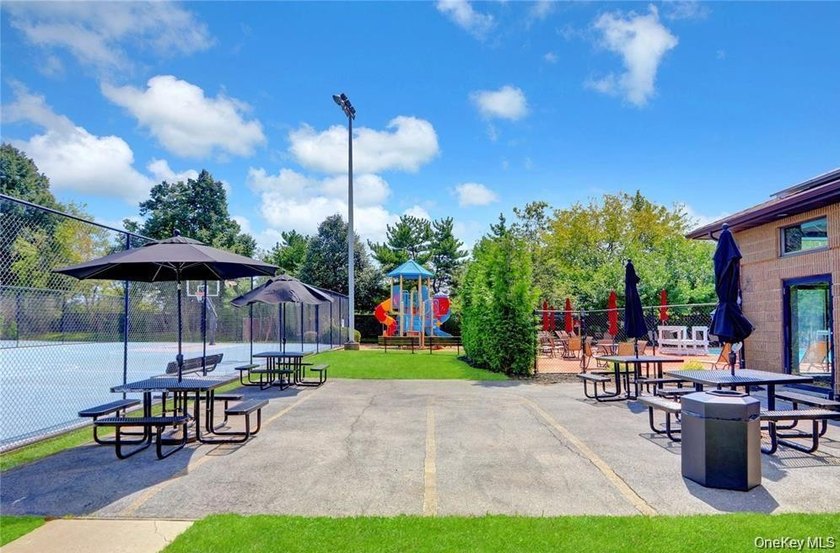 Welcome to resort-style living in the much sought-after gated - photo 43