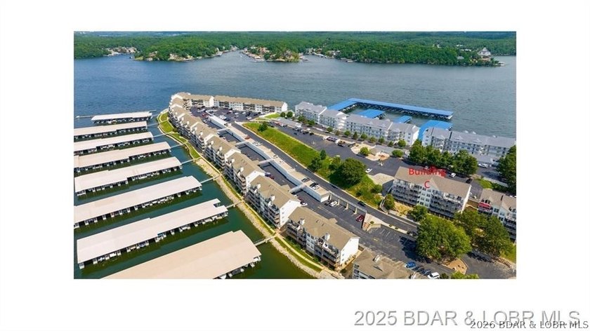This well maintained, 2nd tier, Ledges Condo, with a lake view - photo 2