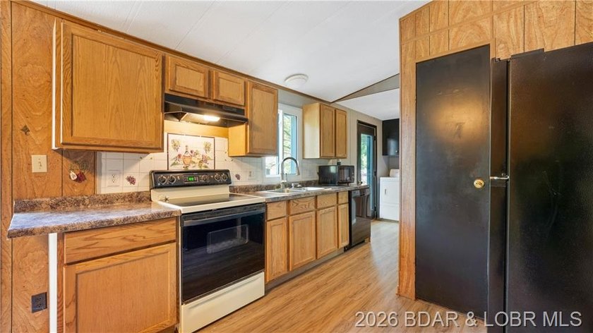 For buyers seeking a lakefront property that allows for future - photo 6
