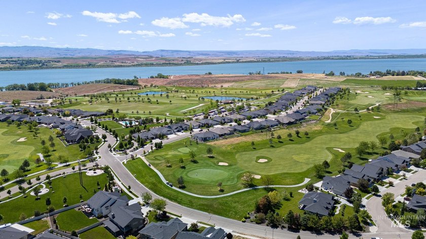 There's something about this part of South Nampa that just feels - photo 10