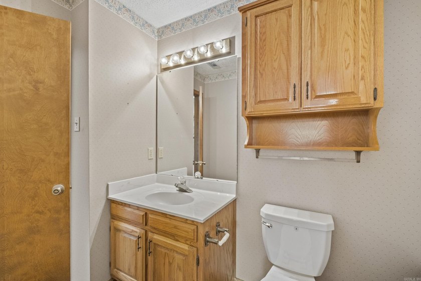 This is a golfer's dream come true! Located on the #1 fairway at - photo 32
