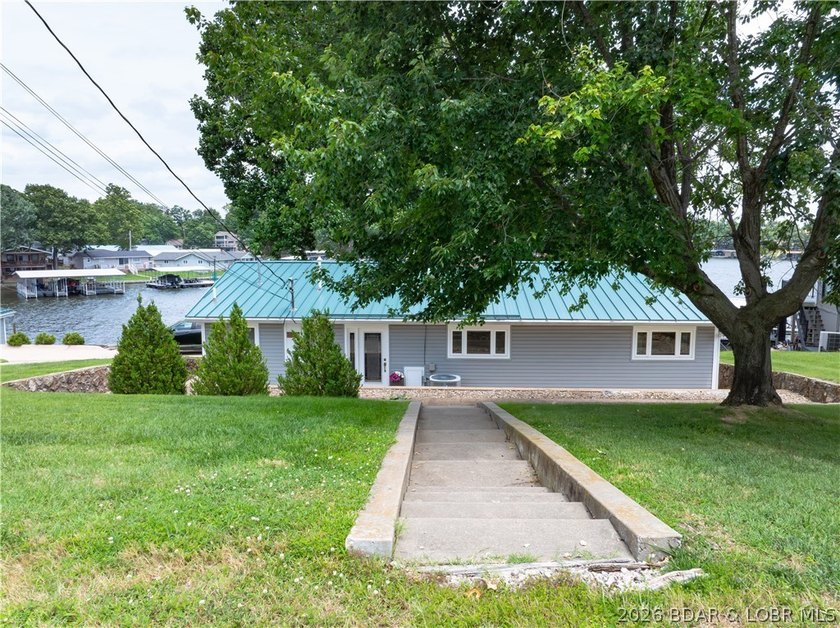 160' LF of gentle sloping lakefront lot just a few steps (9) - photo 37