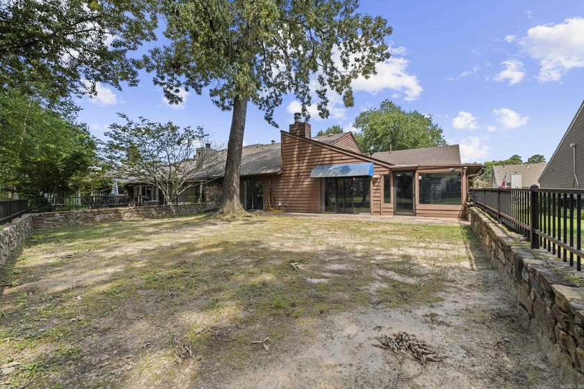 This is a golfer's dream come true! Located on the #1 fairway at - photo 42