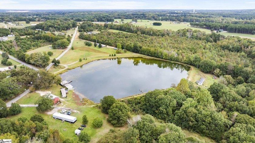 Rare opportunity to own 17 acres of unrestricted land designed - photo 2