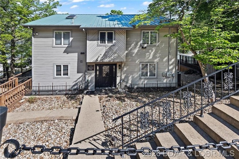 Coveted Cartwright Cove location - living on entry level, lots - photo 3