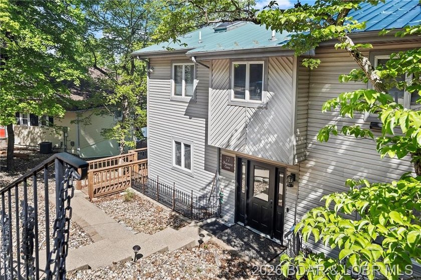 Coveted Cartwright Cove location - living on entry level, lots - photo 4